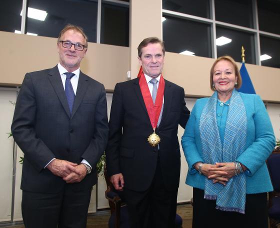 Carlos Neuhaus, Presidente del Comité Organizador de Lima 2019, recibió la Medalla de la Orden de la Cámara, por el trabajo desarrollado en los Juegos Lima 2019. 