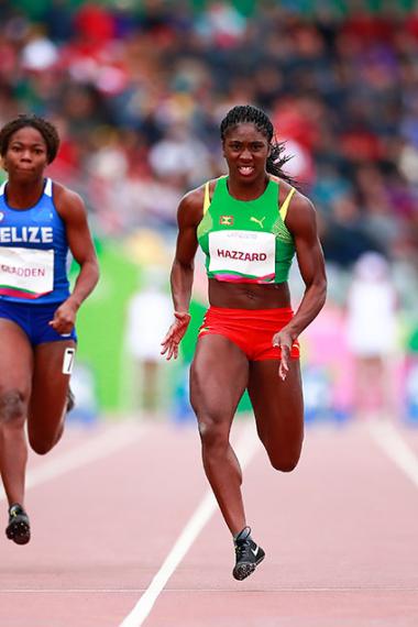 Con gran velocidad cuatro corredoras femeninas se esfuerzan en carrera de 100 metros, en los Juegos Panamericanos Lima 2019, en la Villa Deportiva Nacional – VIDENA