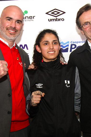 La Para atleta Angélica Espinoza, quien representará a Perú en Para taekwondo, posa orgullosa en la ceremonia de presentación de la delegación peruana de los Juegos Parapanamericanos Lima 2019