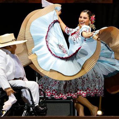 Bailarines peruanos en espectáculo artístico de la clausura de los Juegos Parapanamericanos Lima 2019 en la Villa Deportiva Nacional – VIDENA.