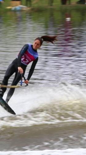 Natalia Cuglievan obtuvo la medalla de oro en Esquí acuático. Foto cortesía: Diario Récord Perú