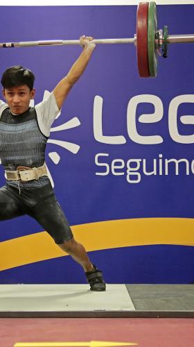 Desde la VIDENA: Perú gana medallas en torneo internacional virtual de levantamiento de pesas