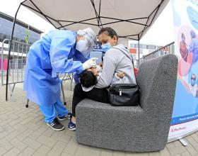 Cientos de ciudadanos se inmunizaron en Videna durante segunda jornada de vacunación gratuita