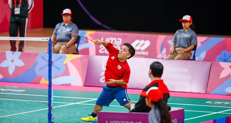 Brayan Abarca from Chile faces off Angel Ielpo from Argentina in men’s Para badminton SS6 at the National Sports Village - VIDENA.