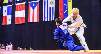 Argentinian Rodrigo Ramirez vs. Brazilian Luan Pimentel at the judo -73 kg at the National Sports Village – VIDENA, Lima 2019.