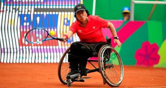 Maria Castillo de Perú se enfrenta a Sofia Fuentes de Chile en tenis en silla de ruedas en Lima 2019 en el Club Lawn Tennis