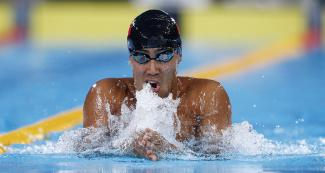 Nadador peruano Romero Castillo compite en categoría brazada en natación durante Juegos Lima 2019, en la Villa Deportiva Nacional – VIDENA 