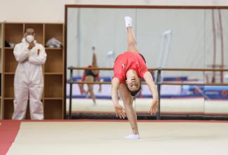 Los gimnastas entrenan con todas las medidas de bioseguridad en la VIDENA, sede administrada por el Legado de los Juegos. 
