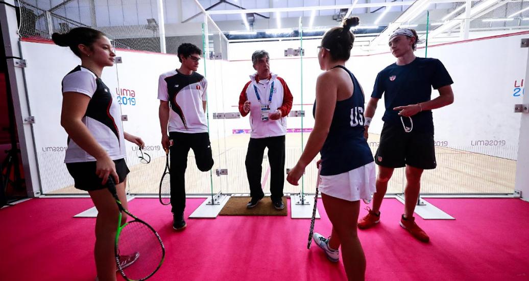 Atletas de USA y Perú tras competencia de squash Lima 2019