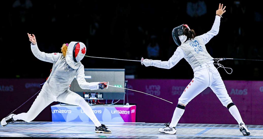 Canadian fencers in a bout for the individual women’s fencing semifinals