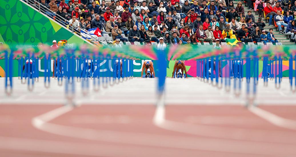 Atletas de América participan en semifinal de prueba de vallas en los Juegos Lima 2019, en la Villa Deportiva Nacional – VIDENA. 
