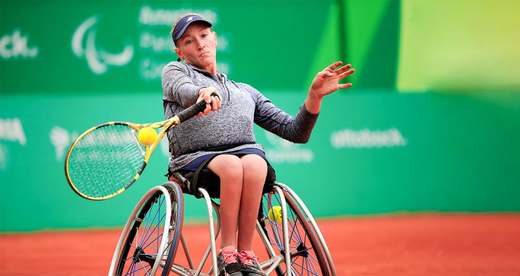 USA’s Emmy Kaiser faces off Peru’s Carolina Moreno in wheelchair tennis at the Lawn Tennis Club